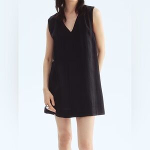 V-NECK SHIFT BLACK DRESS Size S NWOT